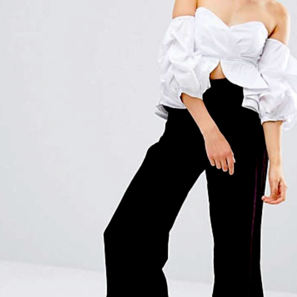Style Mafia ruffle off shoulder top size L color is black